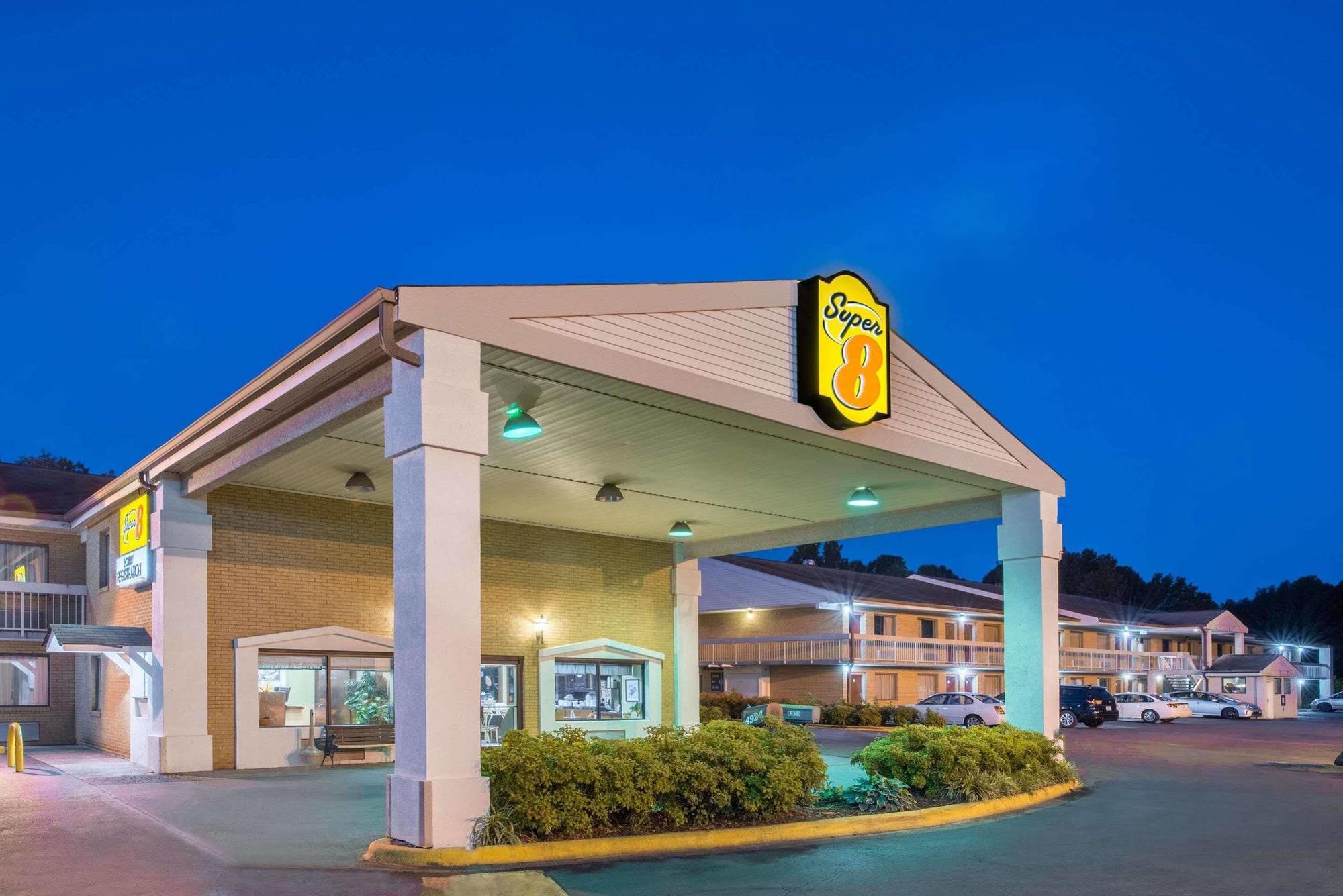 Sunset Inn Northlake Шарлът Екстериор снимка