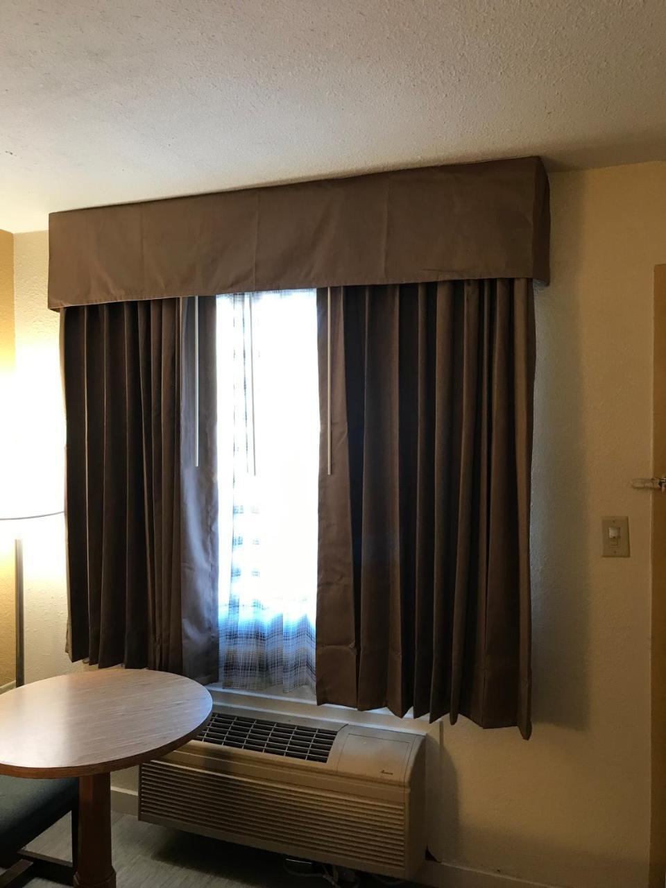 Sunset Inn Northlake Шарлът Екстериор снимка